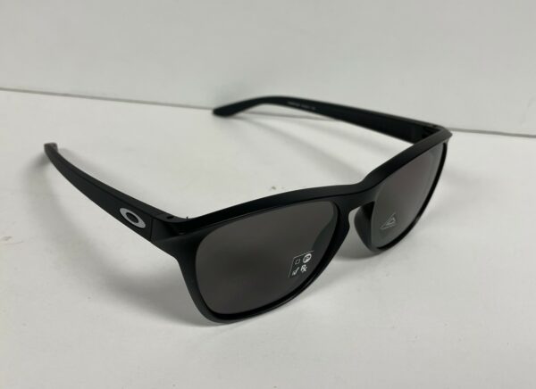 Oakley Manorburn Sunglasses - Matte Blk with Prizm Grey Lens OO9479-0156